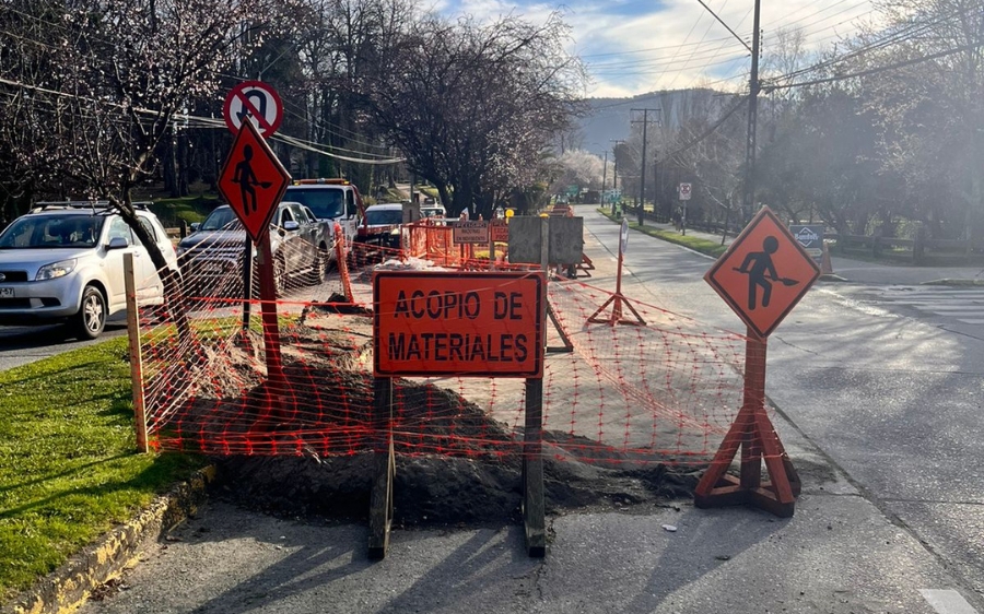 Este mes culmina renovación del alcantarillado en avenida Los Robles